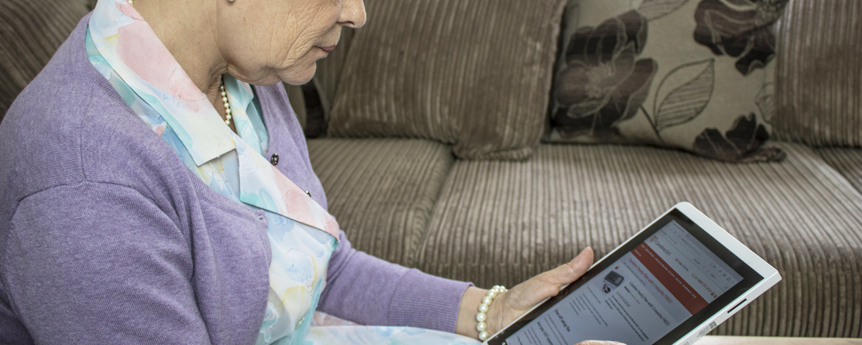 The Best Smartphones and Tablets for the Elderly