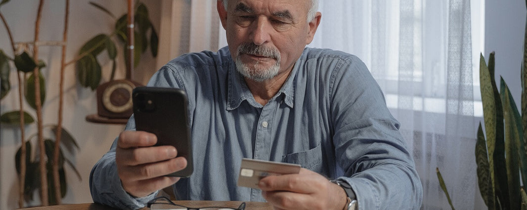 How to Introduce Your Elderly Parents to Online Banking